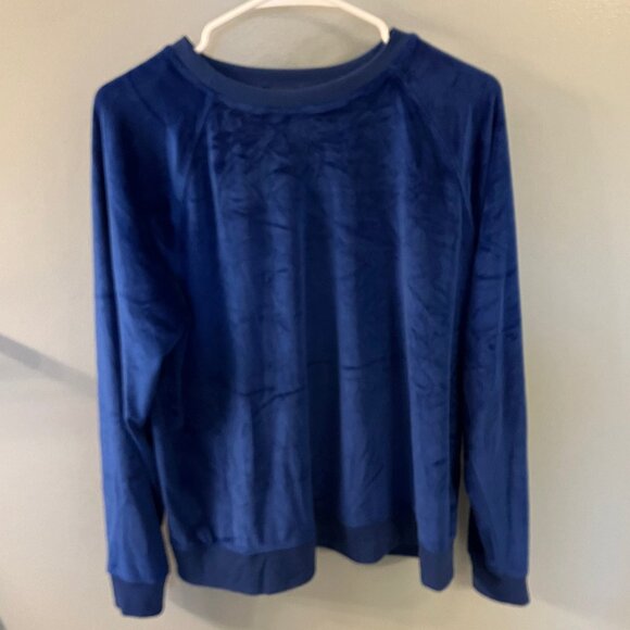 NWOT Basic Editions Dark Blue Buttery Soft Top Large - Picture 1 of 6